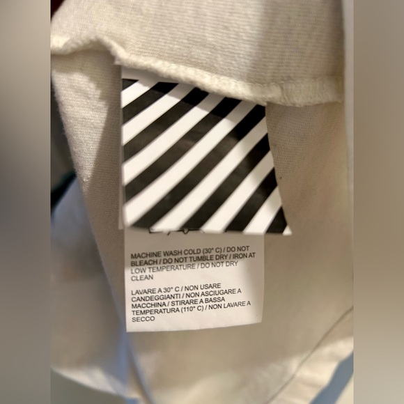 Off-White Statue of Liberty shirt - Picture 5 of 7